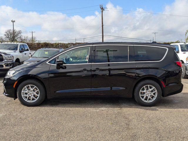 new 2025 Chrysler Pacifica car, priced at $41,971