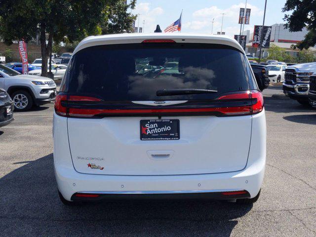 new 2026 Chrysler Pacifica car, priced at $39,987