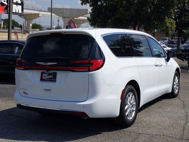 new 2026 Chrysler Pacifica car, priced at $39,987