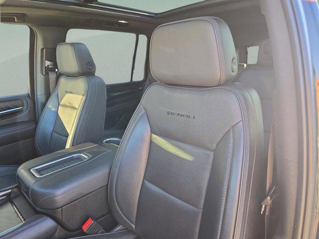 used 2022 GMC Yukon XL car, priced at $48,984