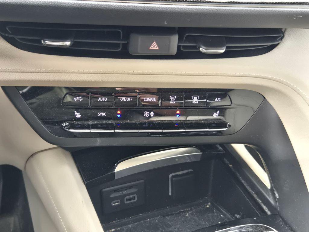 used 2021 Buick Envision car, priced at $24,090