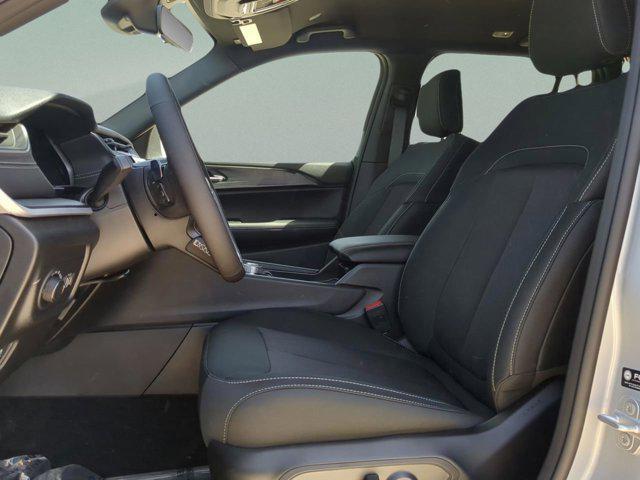 new 2025 Jeep Grand Cherokee car, priced at $35,755