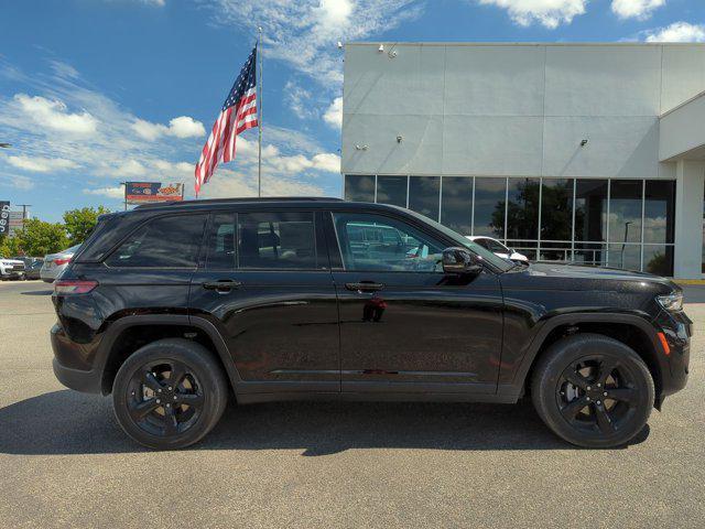 new 2023 Jeep Grand Cherokee car, priced at $45,000