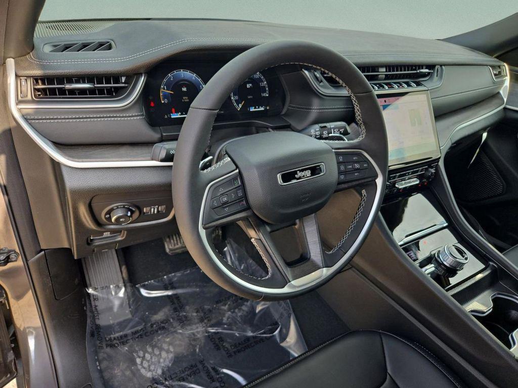 new 2025 Jeep Grand Cherokee car, priced at $46,724