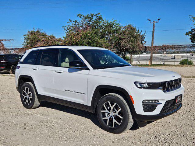 new 2025 Jeep Grand Cherokee car, priced at $41,247