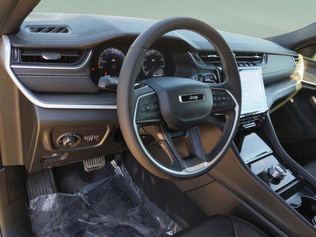 new 2025 Jeep Grand Cherokee car, priced at $41,255