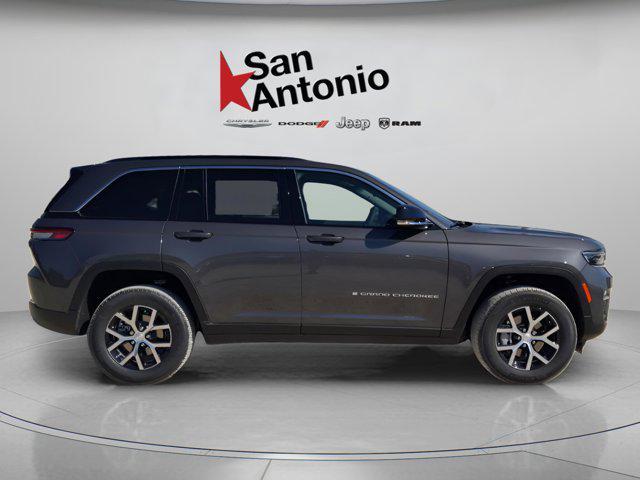 new 2025 Jeep Grand Cherokee car, priced at $41,255
