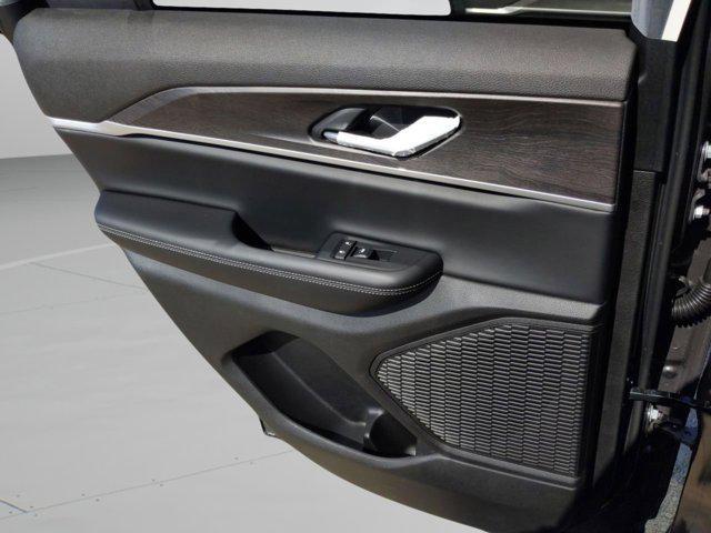 new 2025 Jeep Grand Cherokee car, priced at $41,255