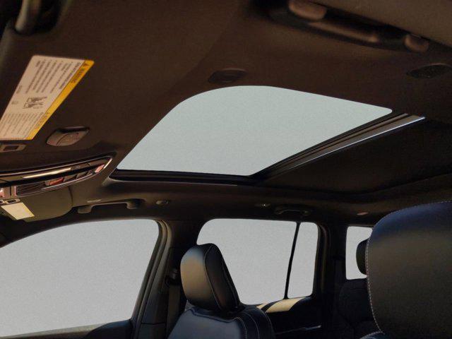 new 2025 Jeep Grand Cherokee car, priced at $41,255