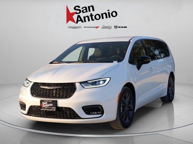 new 2026 Chrysler Pacifica car, priced at $42,187