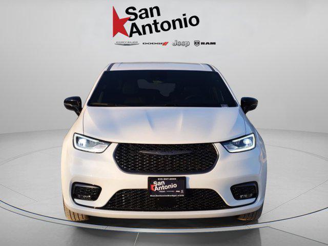 new 2026 Chrysler Pacifica car, priced at $42,187