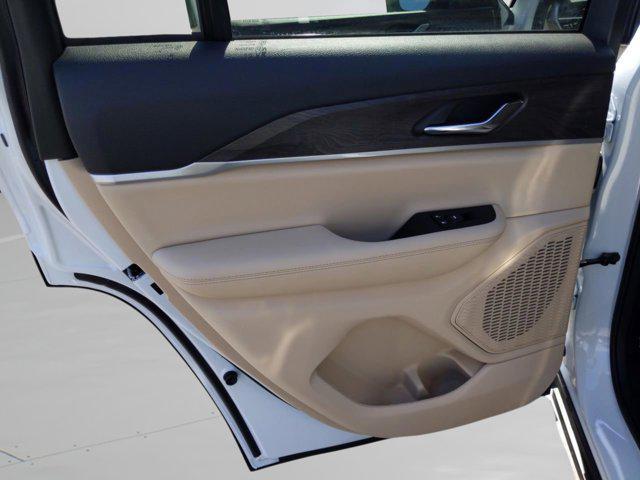 new 2025 Jeep Grand Cherokee car, priced at $43,230