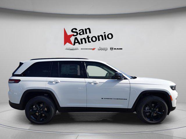 new 2025 Jeep Grand Cherokee car, priced at $43,230