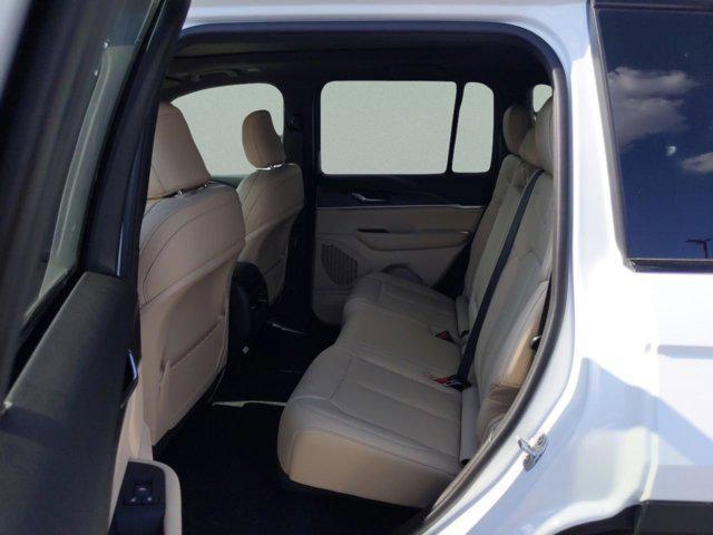 new 2025 Jeep Grand Cherokee car, priced at $43,230