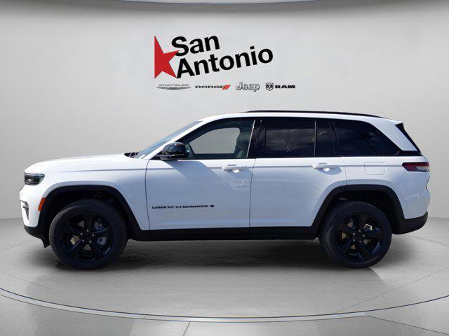 new 2025 Jeep Grand Cherokee car, priced at $43,230