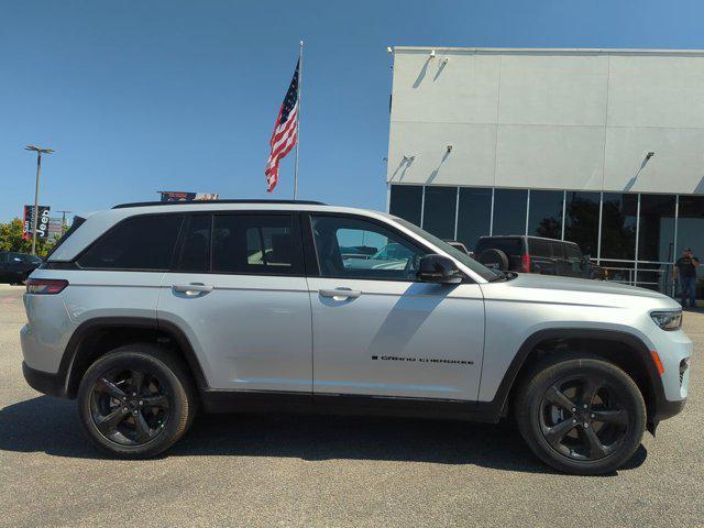 new 2023 Jeep Grand Cherokee car, priced at $43,000