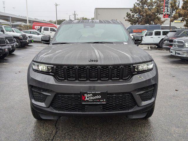 new 2025 Jeep Grand Cherokee car, priced at $40,209