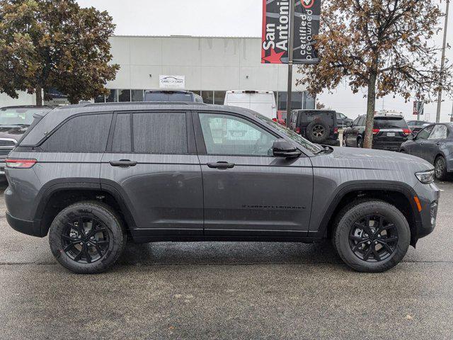 new 2025 Jeep Grand Cherokee car, priced at $40,209