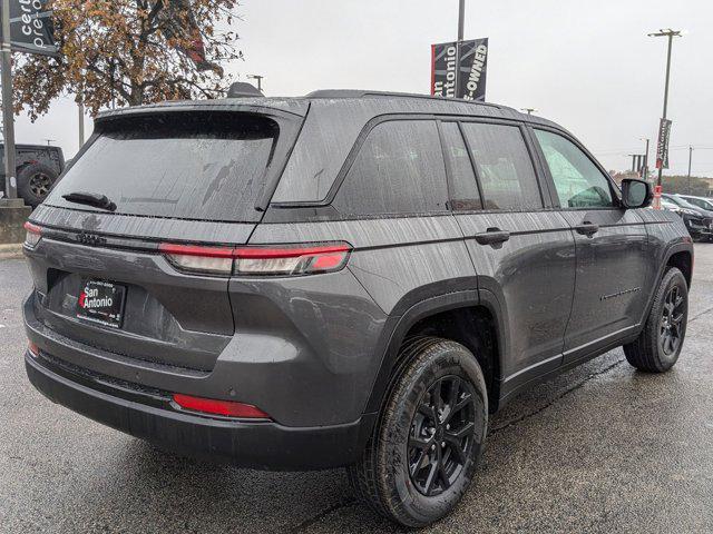 new 2025 Jeep Grand Cherokee car, priced at $40,209