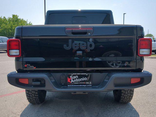 new 2025 Jeep Gladiator car, priced at $47,038