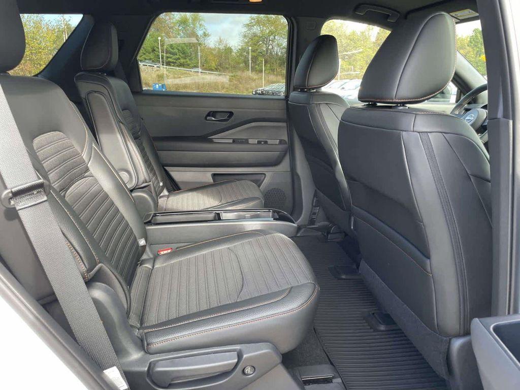 new 2025 Nissan Pathfinder car, priced at $39,548