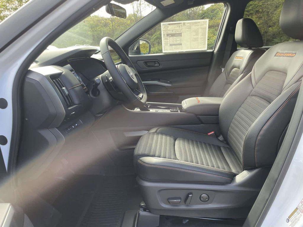 new 2025 Nissan Pathfinder car, priced at $39,548