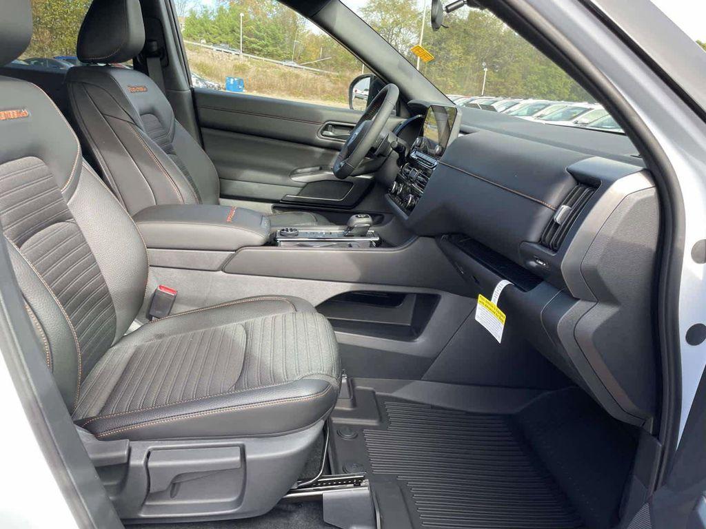 new 2025 Nissan Pathfinder car, priced at $39,548