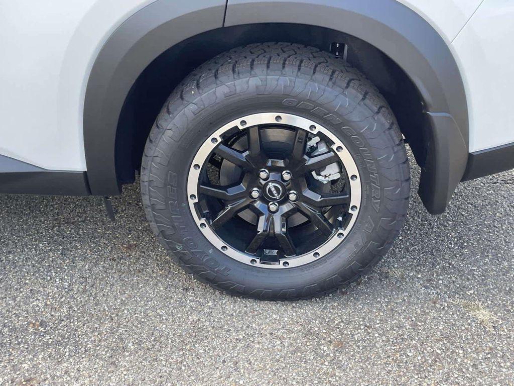 new 2025 Nissan Pathfinder car, priced at $39,548