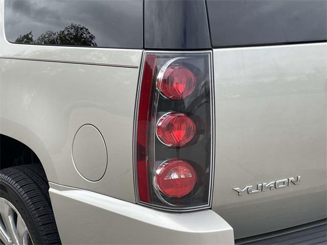 used 2013 GMC Yukon car, priced at $16,286
