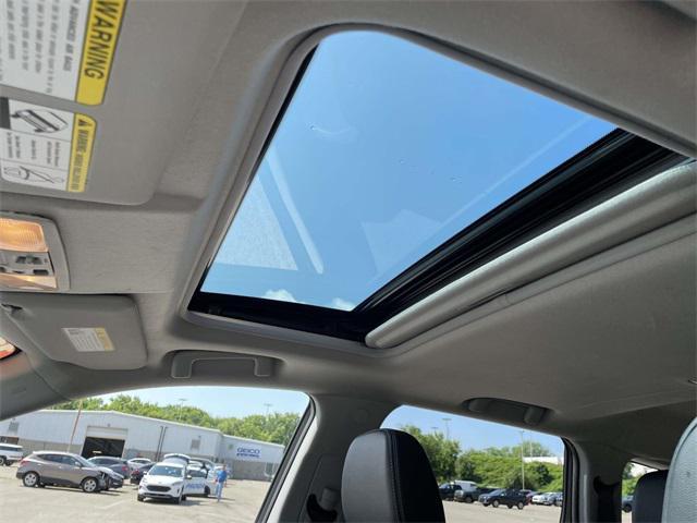 used 2011 Mitsubishi Outlander car, priced at $12,550