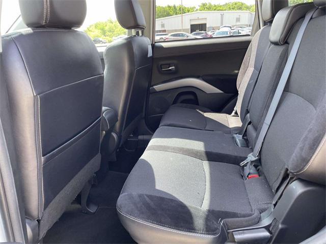 used 2011 Mitsubishi Outlander car, priced at $12,550
