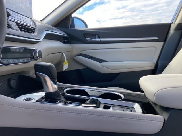 new 2025 Nissan Altima car, priced at $34,953