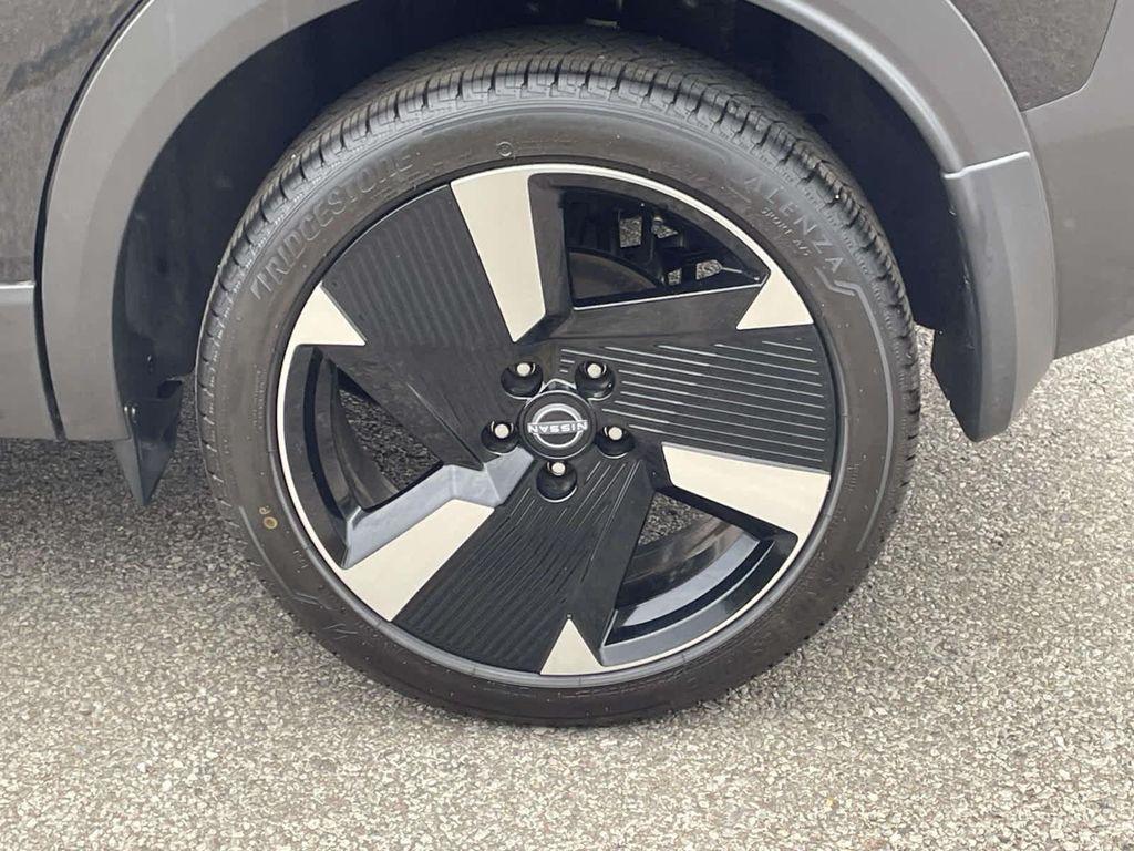 new 2025 Nissan Kicks car, priced at $28,939