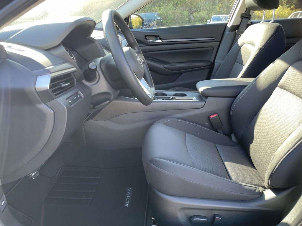 new 2025 Nissan Altima car, priced at $27,522
