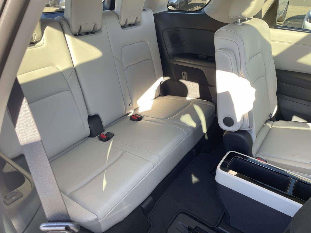 new 2025 Nissan Pathfinder car, priced at $42,280