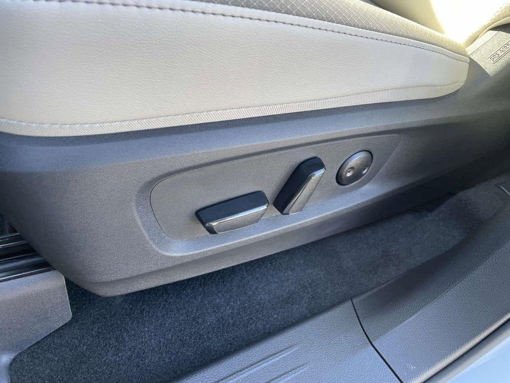 new 2025 Nissan Pathfinder car, priced at $42,280