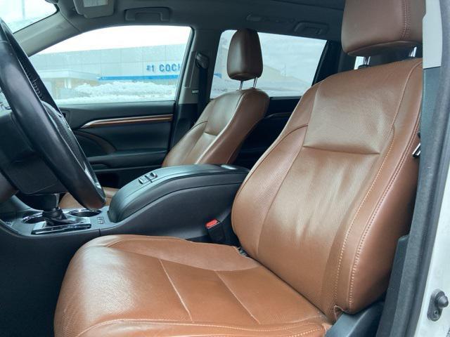 used 2018 Toyota Highlander car, priced at $18,926