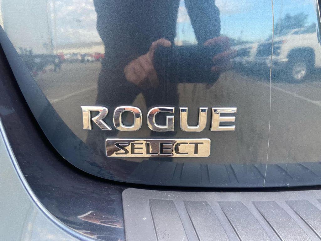used 2015 Nissan Rogue Select car, priced at $8,000