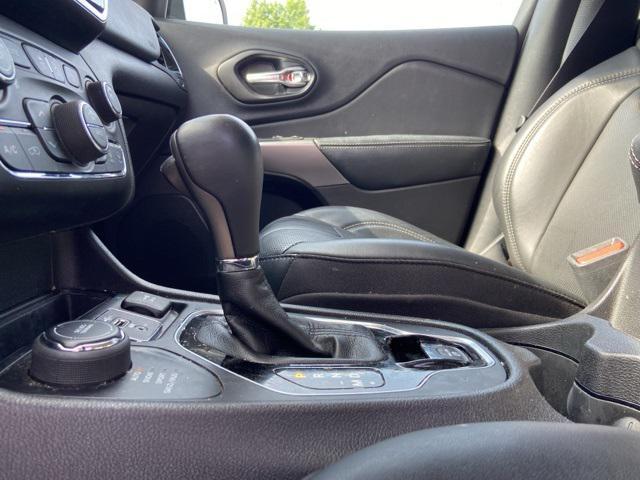 used 2021 Jeep Cherokee car