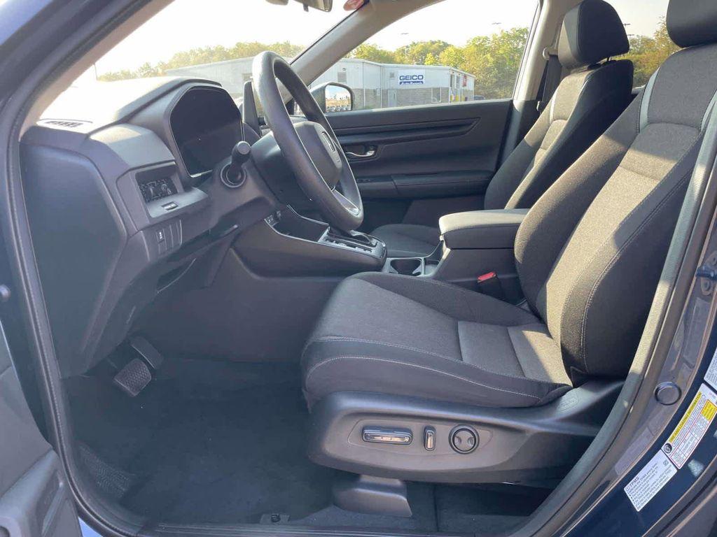 used 2025 Honda CR-V car, priced at $31,980