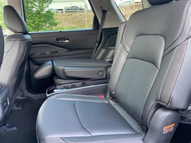 new 2025 Nissan Pathfinder car, priced at $46,349
