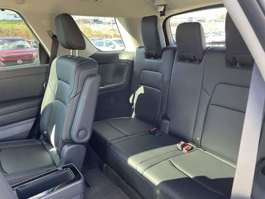 new 2025 Nissan Pathfinder car, priced at $41,517