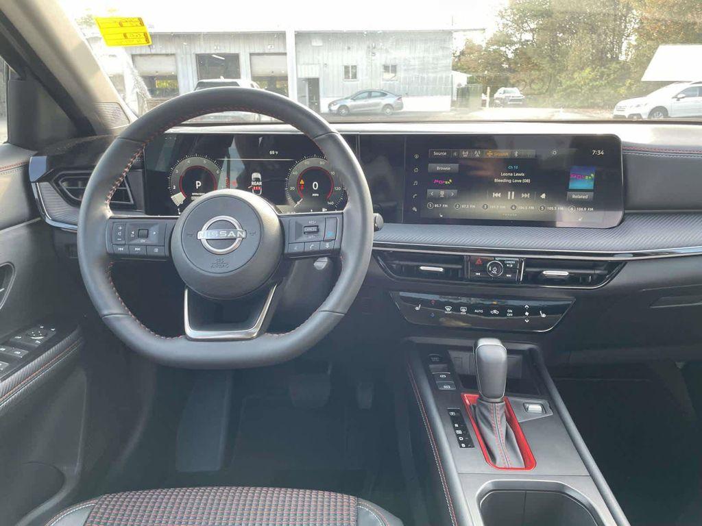 new 2025 Nissan Kicks car, priced at $30,367