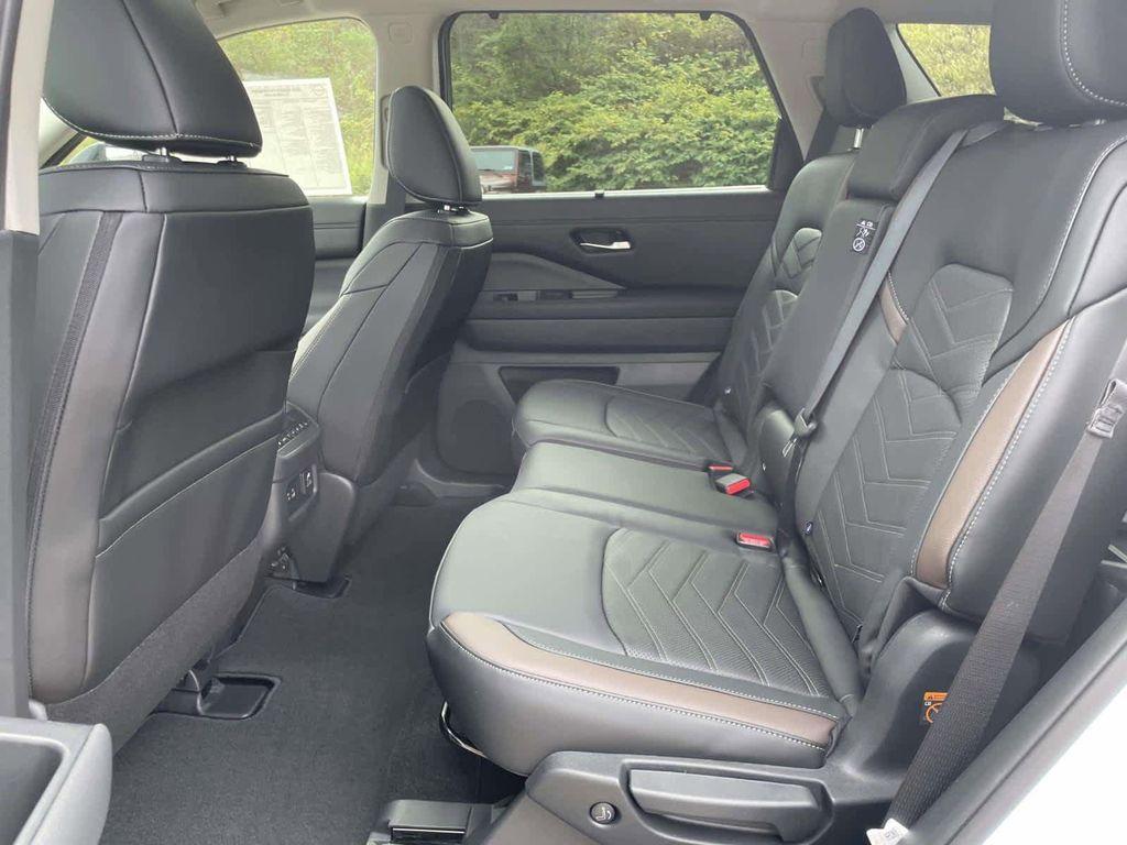 new 2025 Nissan Pathfinder car, priced at $47,129