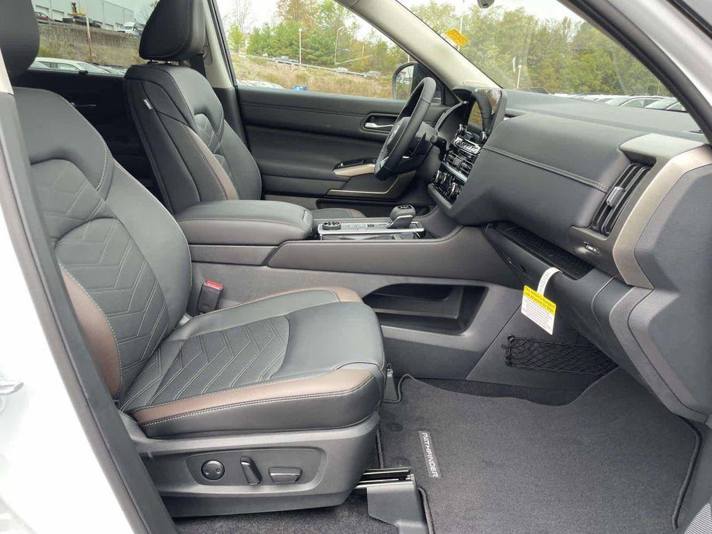 new 2025 Nissan Pathfinder car, priced at $47,129
