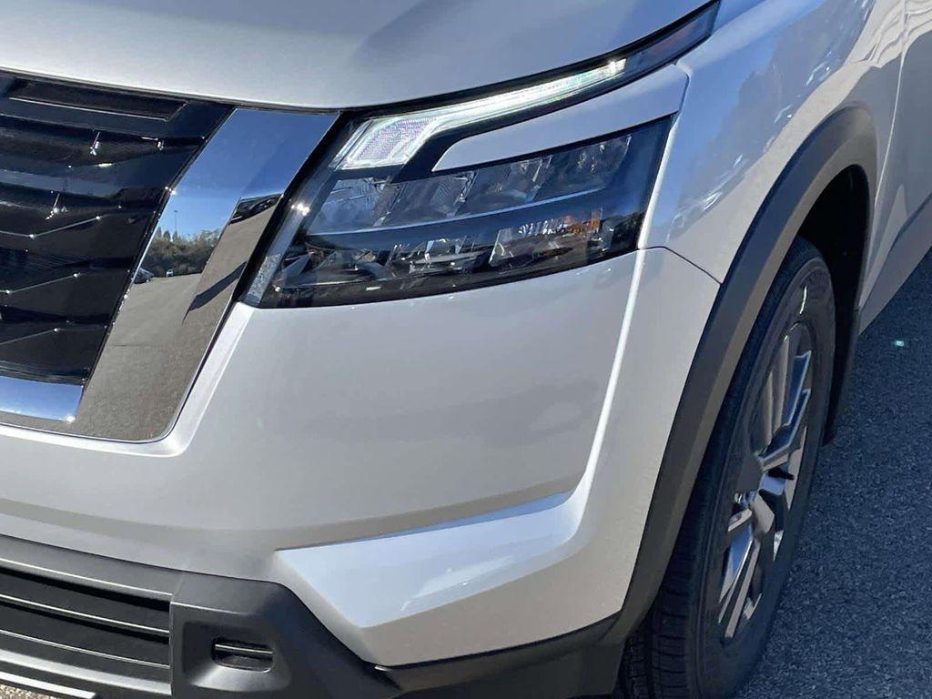 new 2025 Nissan Pathfinder car, priced at $36,150