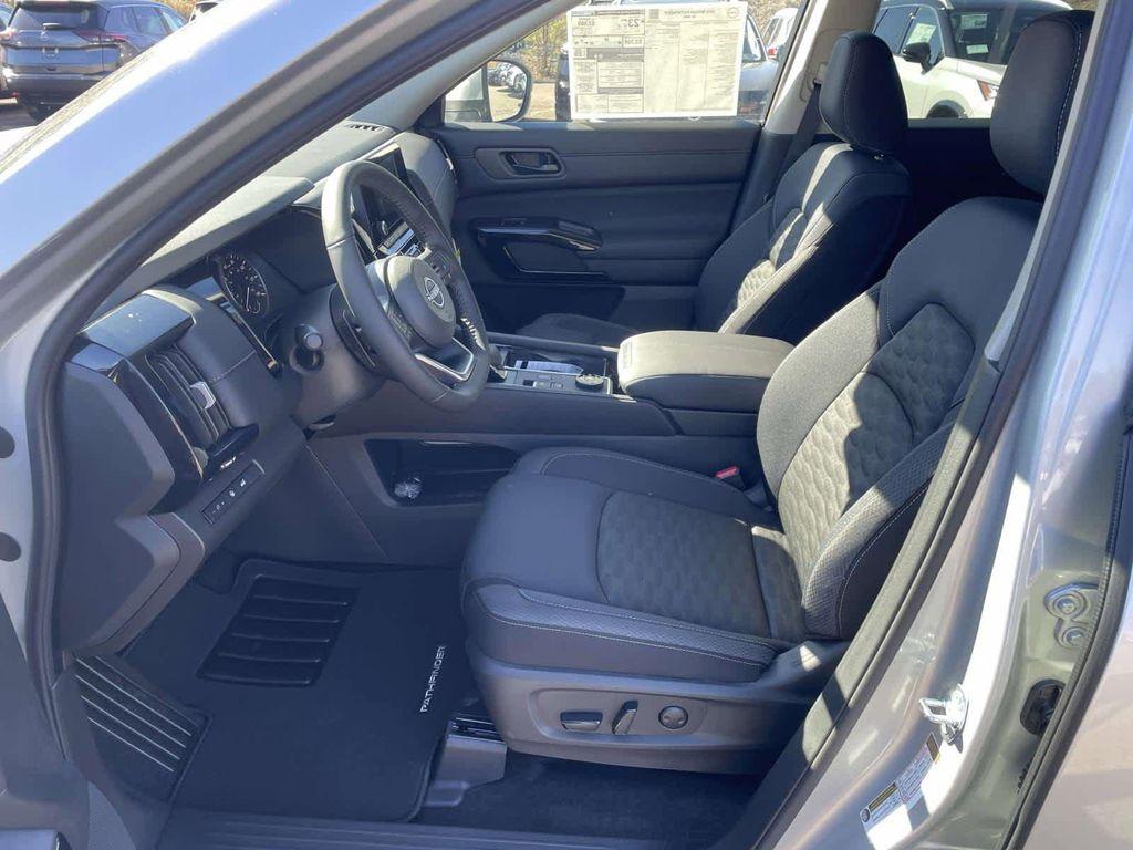 new 2025 Nissan Pathfinder car, priced at $36,150