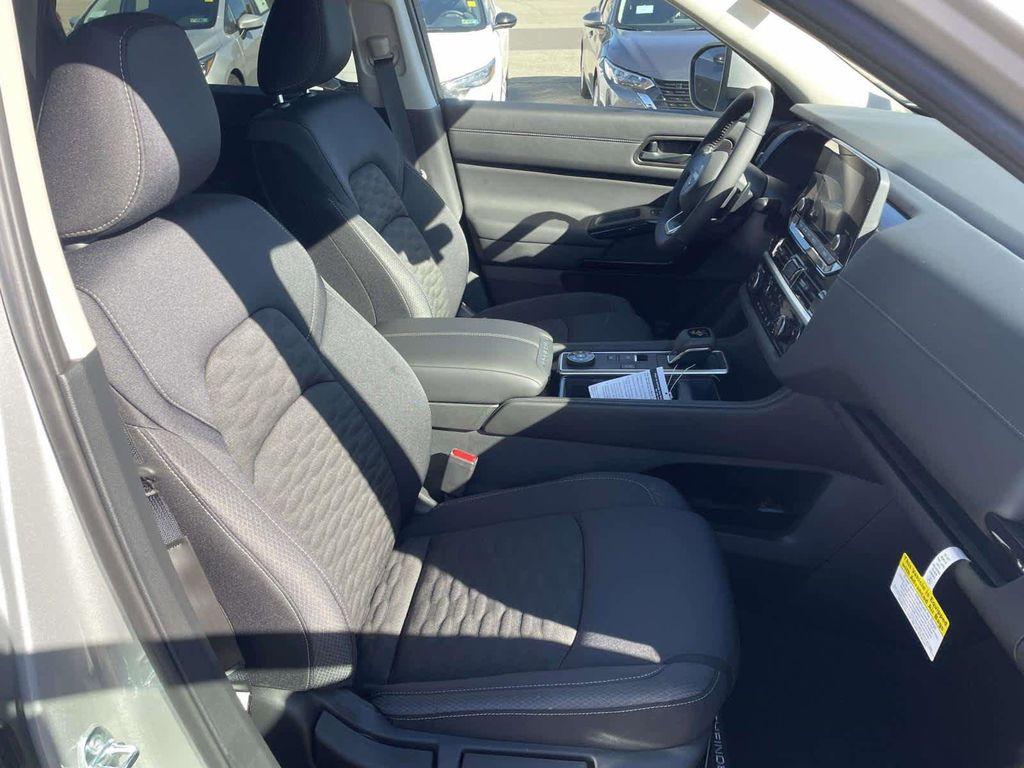 new 2025 Nissan Pathfinder car, priced at $36,150
