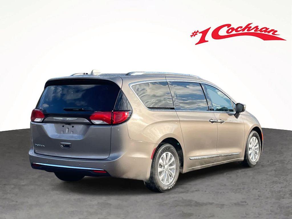 used 2018 Chrysler Pacifica car, priced at $10,550