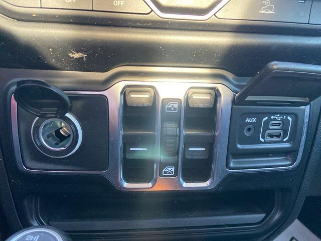 used 2022 Jeep Gladiator car, priced at $32,281